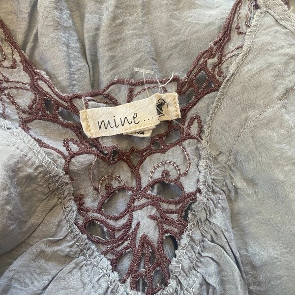MINE Pale Gray COTTON Embroidered Shirred Drop Waist Tunic Shirt *SMALL* Y2K - Picture 6 of 6